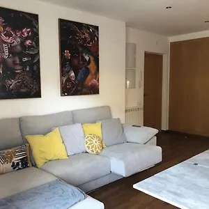 Un Lindo Piso Acogedor Desconectar En Apartamento Sort